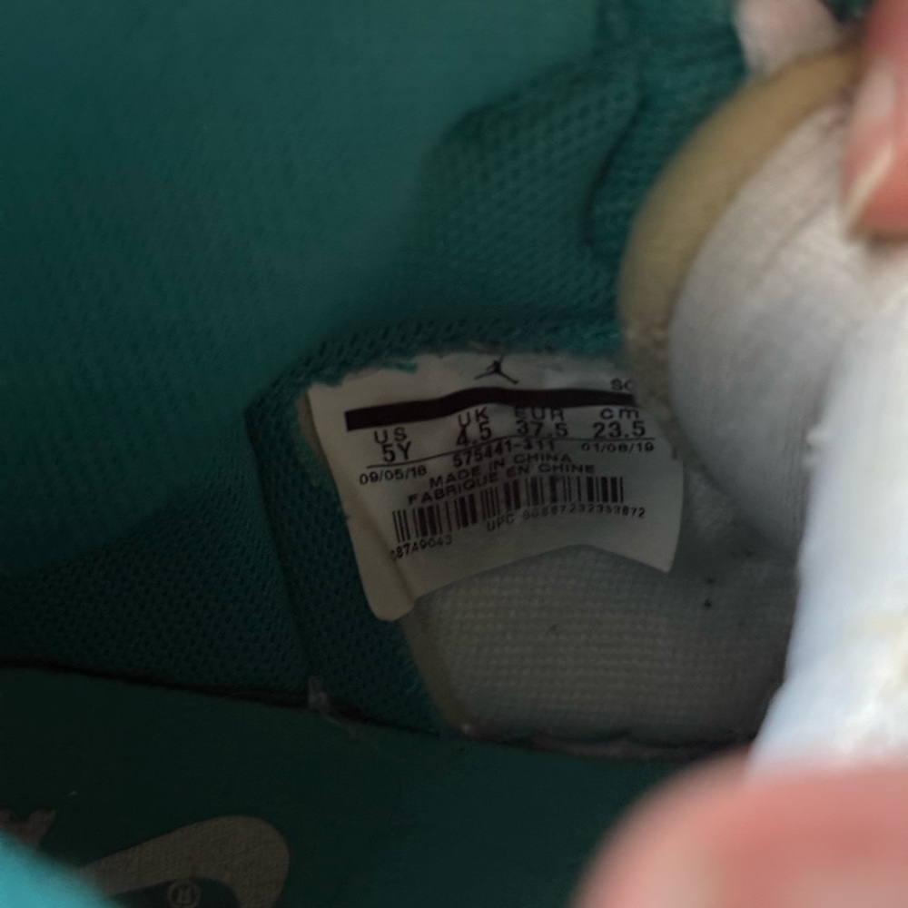 Air Jordan 1 Retro High Turbo Green White Sail Light Smoke Grey NIKE 5Y 5M 6.5W - Picture 8 of 9